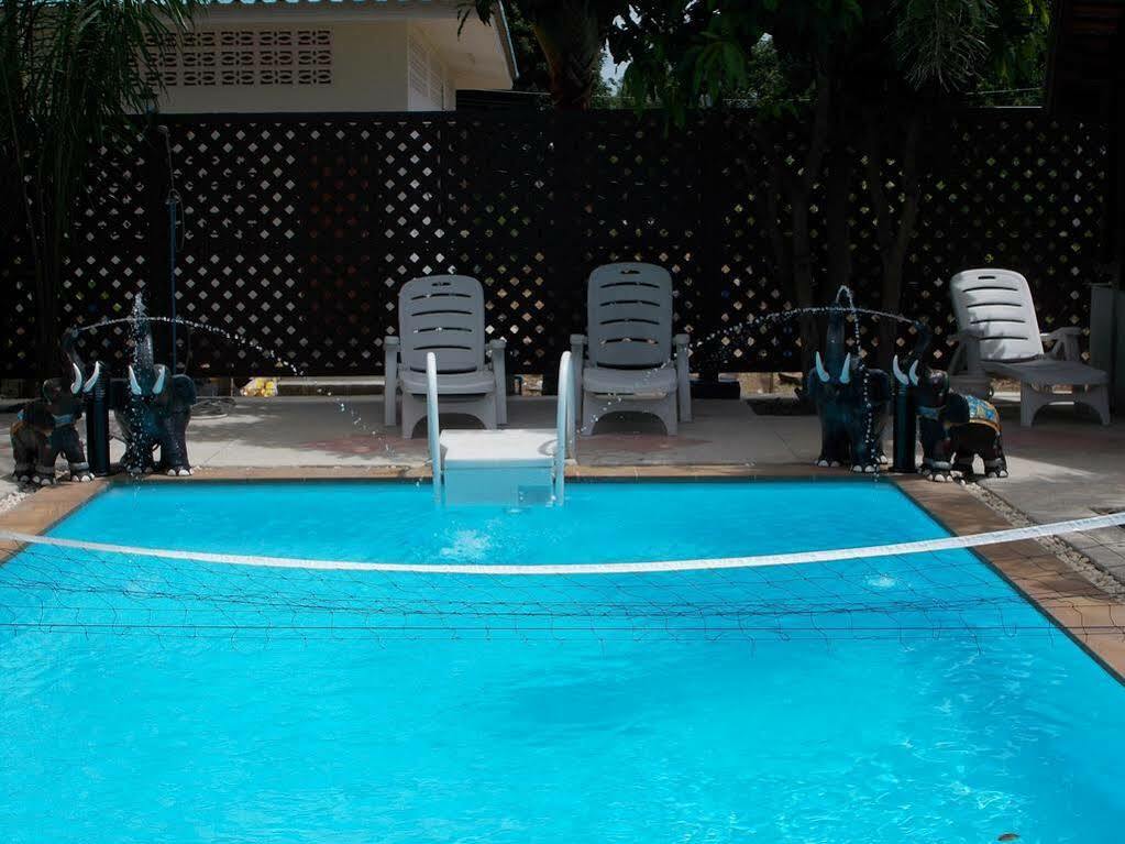 Bee Nat Garden Resort Bang Rak Beach  Exterior foto